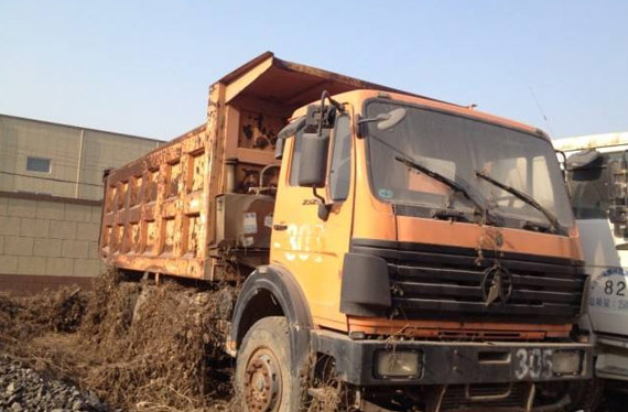 重庆襄阳报废车回收,车辆报废回收公司